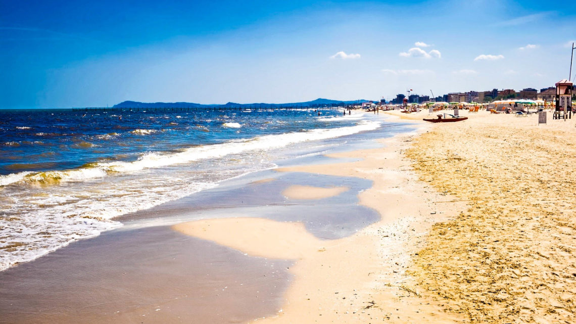 RIMINI: mare, sole e tanto divertimento RIMINI: mare, sole e tanto divertimento