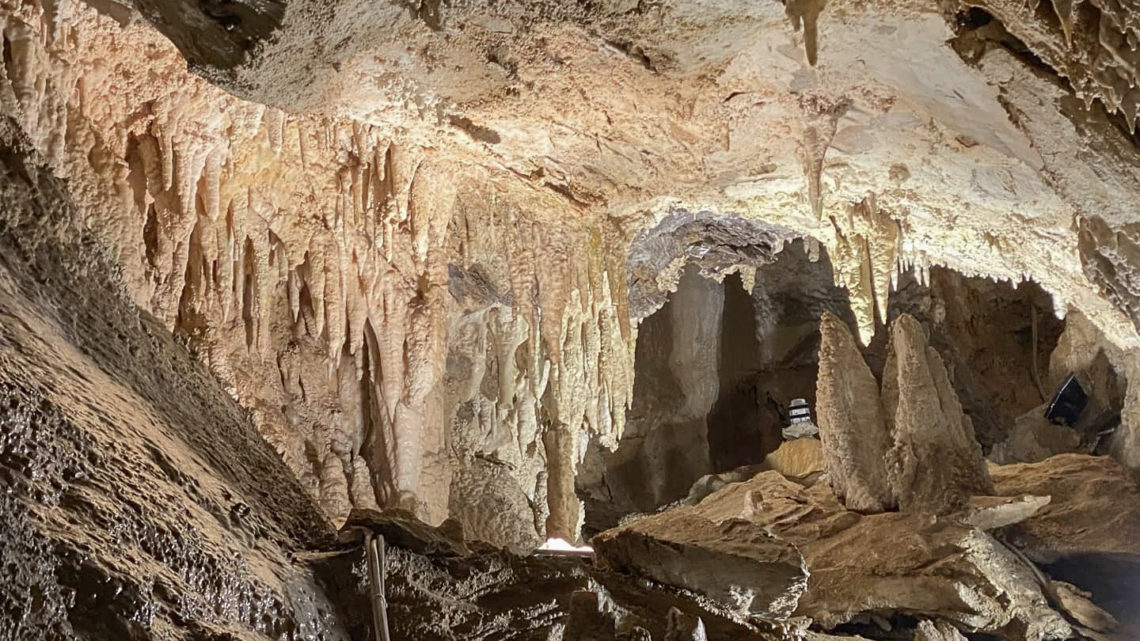 Grotta Antro del Corchia: nel cuore delle Alpi Apuane Grotta Antro del Corchia: nel cuore delle Alpi Apuane